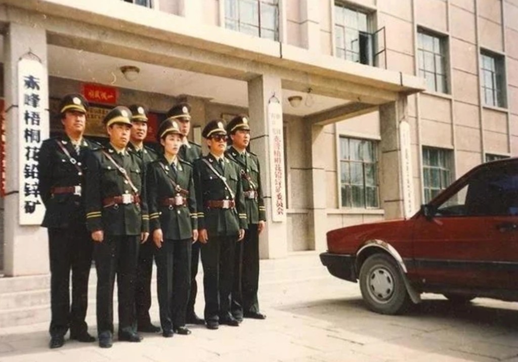 李昌钰送给董艳珍什么礼物,李昌钰高薪聘请董艳珍