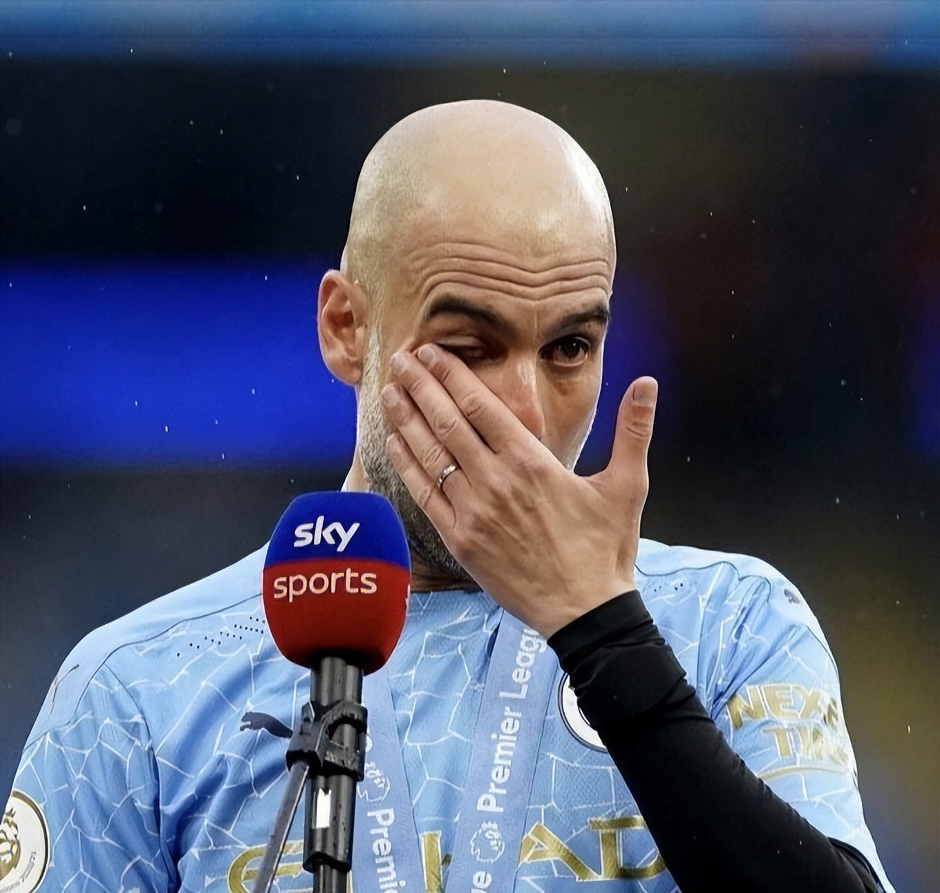 瓜迪奥拉蝉联英超最佳教练,历史最强教练瓜迪奥拉