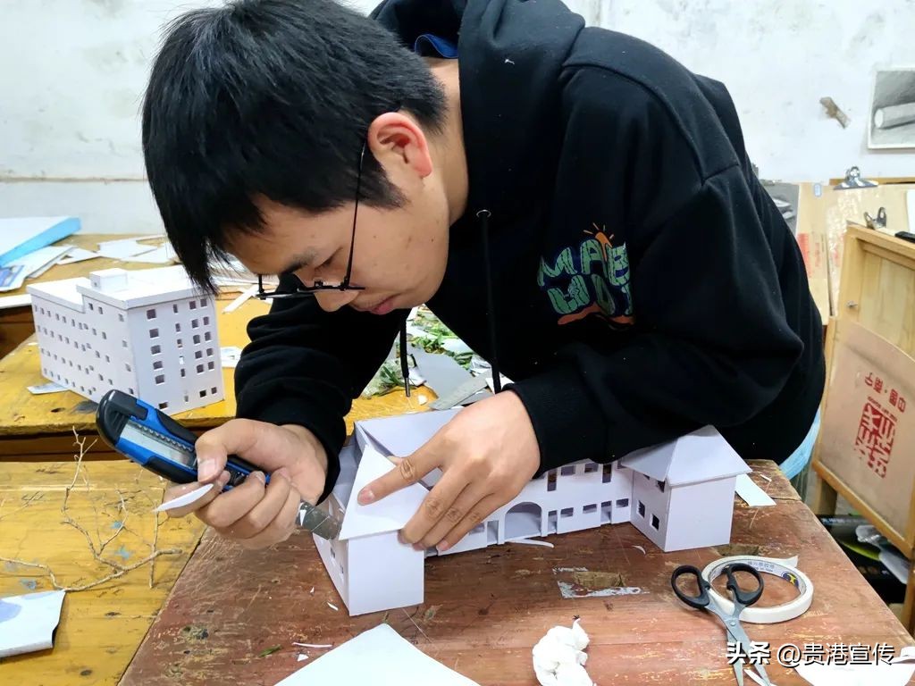 介绍江口中学,你好江口高中