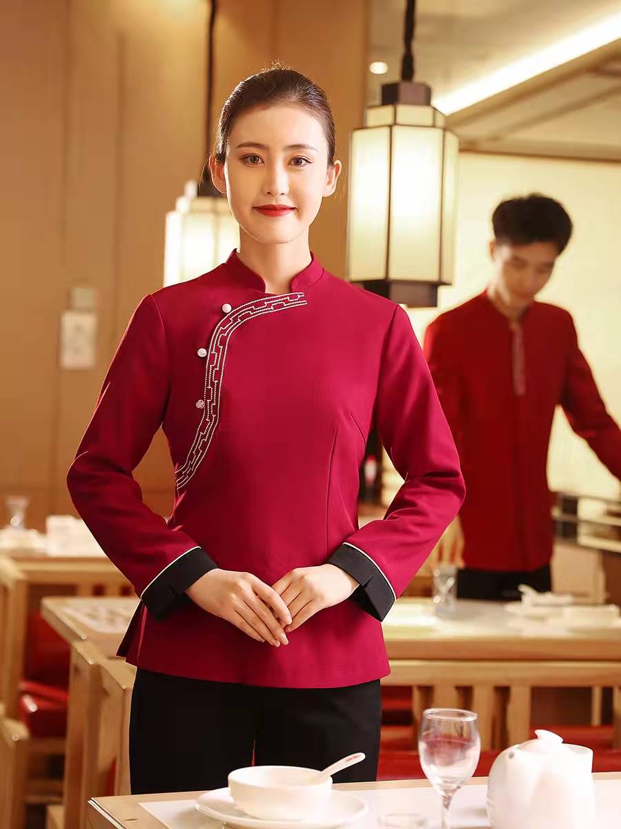 酒店工作服条纹,工作服内卷到什么程度了