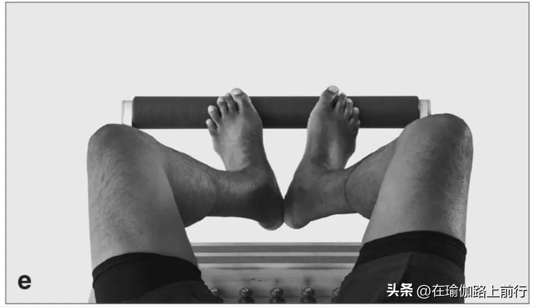 普拉提大器械流动训练,普拉提大器械超人式