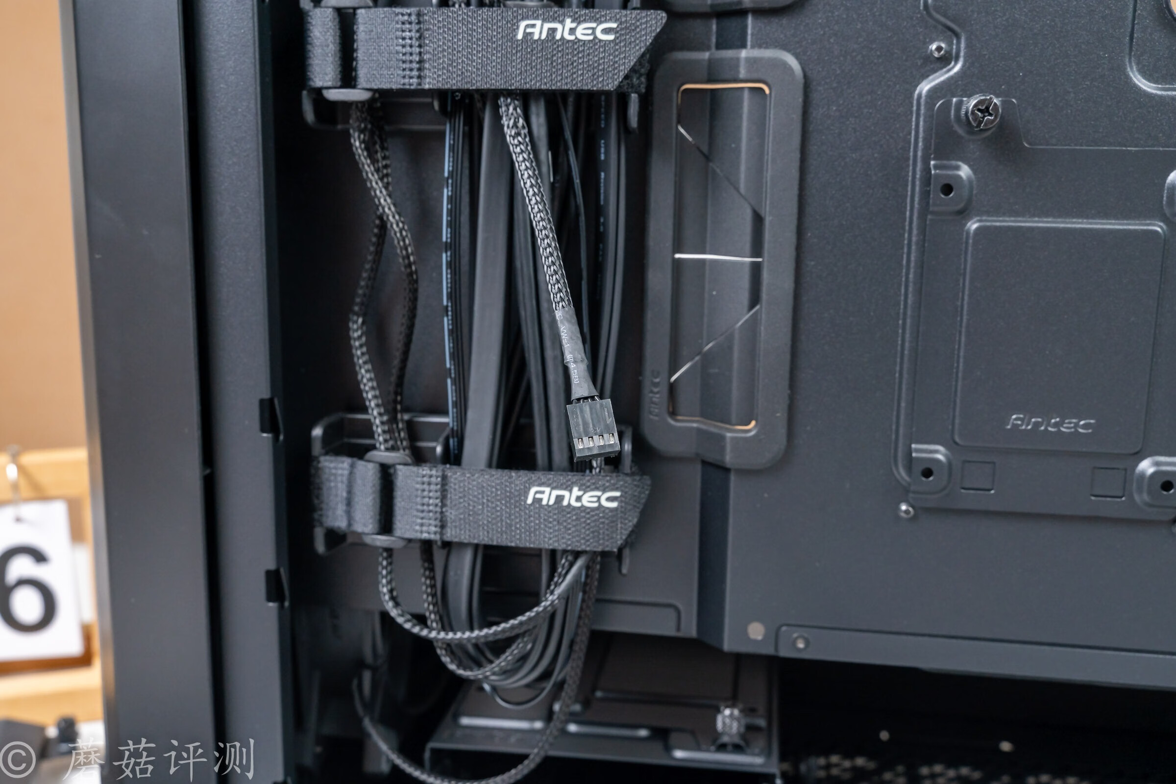 安钛克散热最好的机箱,散热性能好的机箱安钛克700和800