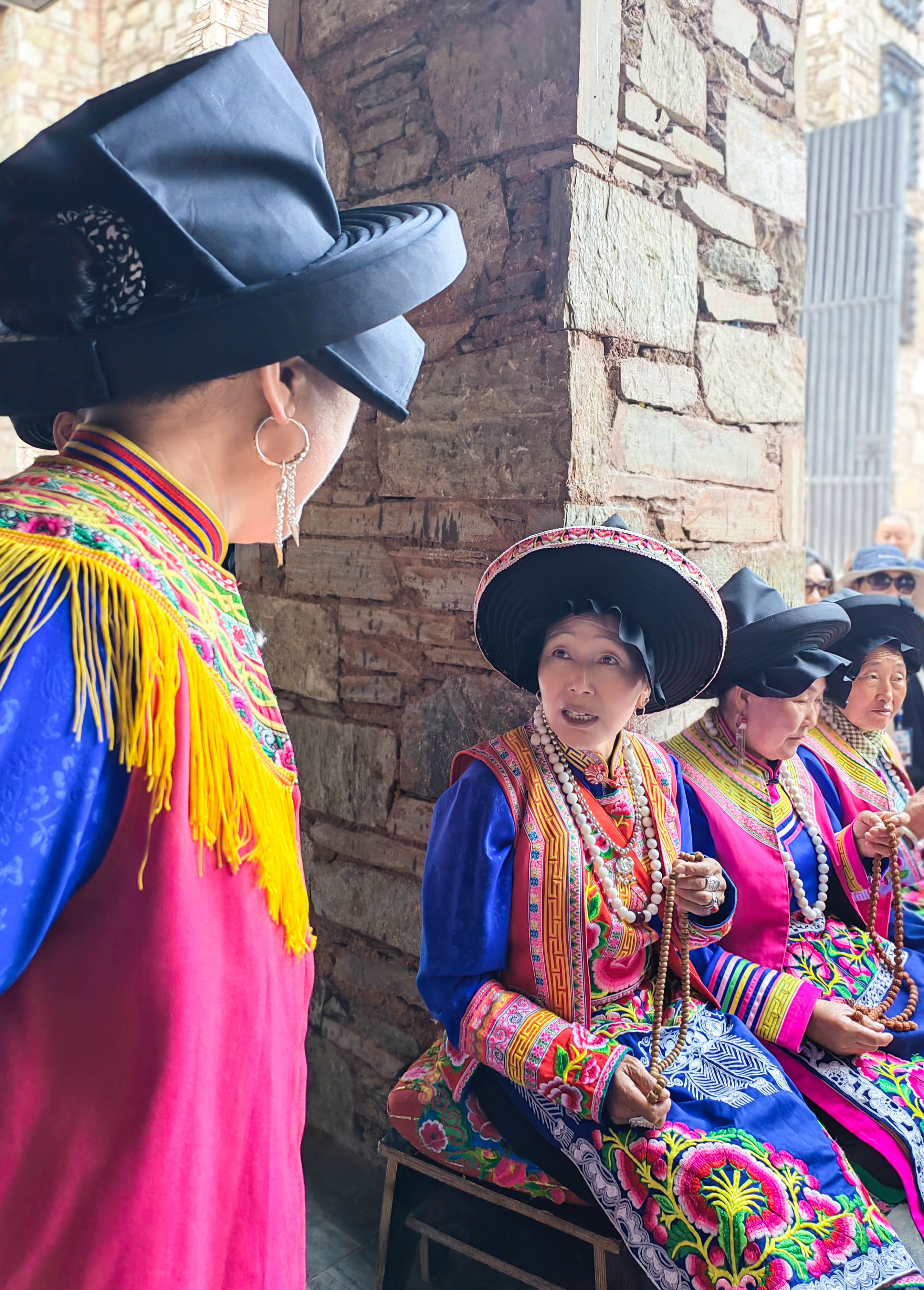 羌族云朵上的舞者,歌曲云朵上的羌族