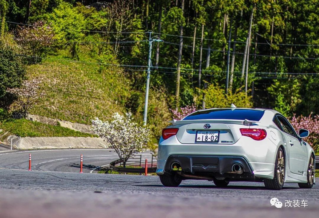 头文字d的女朋友,头文字d里面gt86的车主