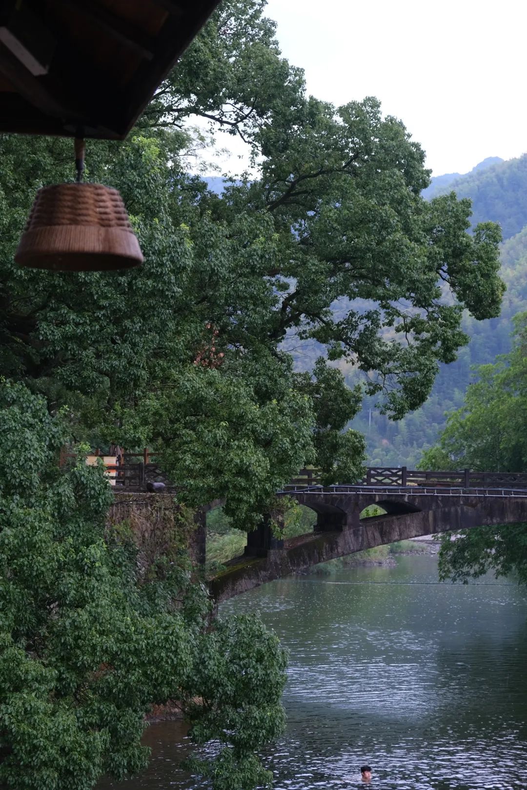 夏天凉快风景好又有水的旅游景点,夏天旅游景点哪里最好玩