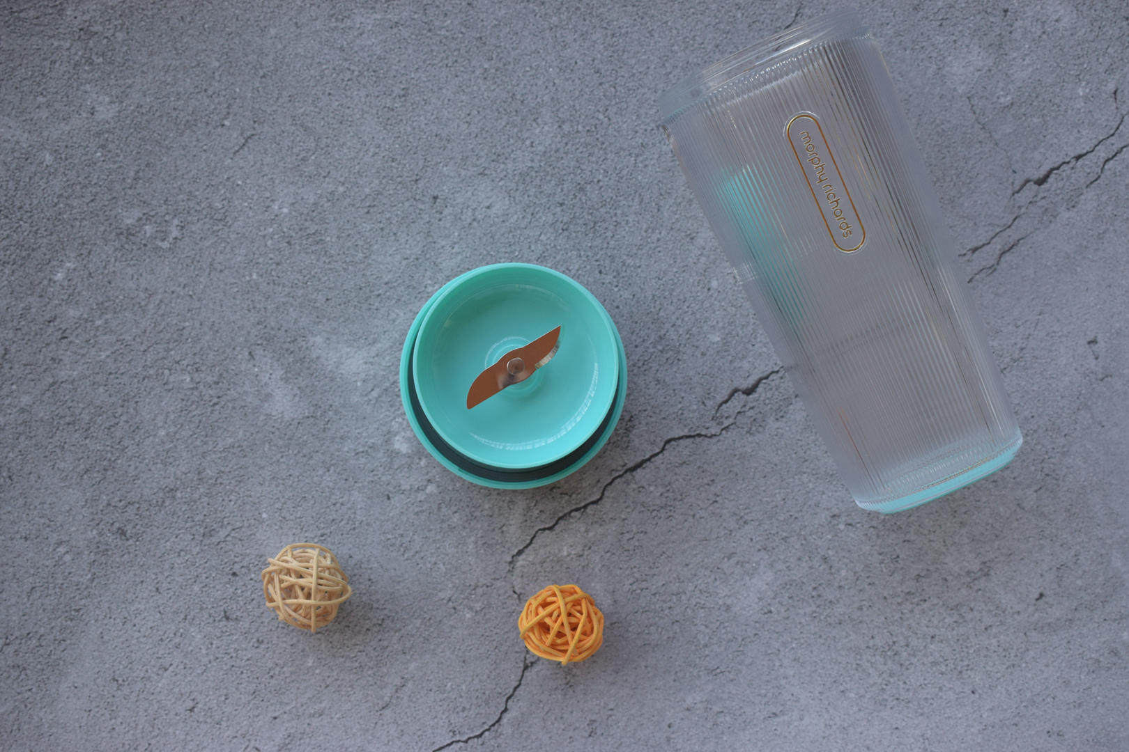 夏季自制清凉饮品,摩飞便携杯怎么榨甘蔗汁