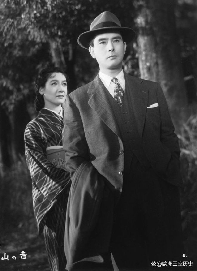 他是昭和时代的*男美**子，无滤镜无美颜，颜值妥妥的校草