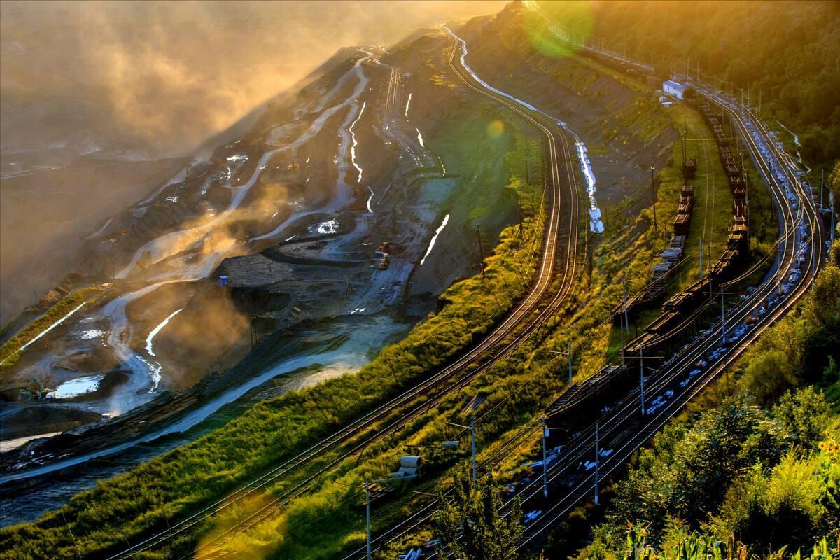 亚洲第一天坑是什么矿,亚洲第一坑煤矿图片