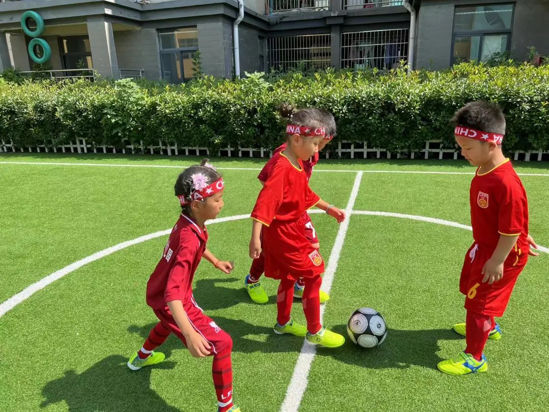 阜南会龙幼儿园,幼儿园足球嘉年华开幕仪式