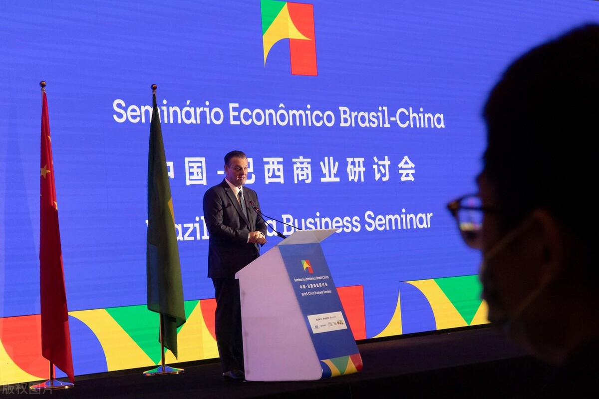 马斯克谈人民币贬值,马斯克推特预测经济好转