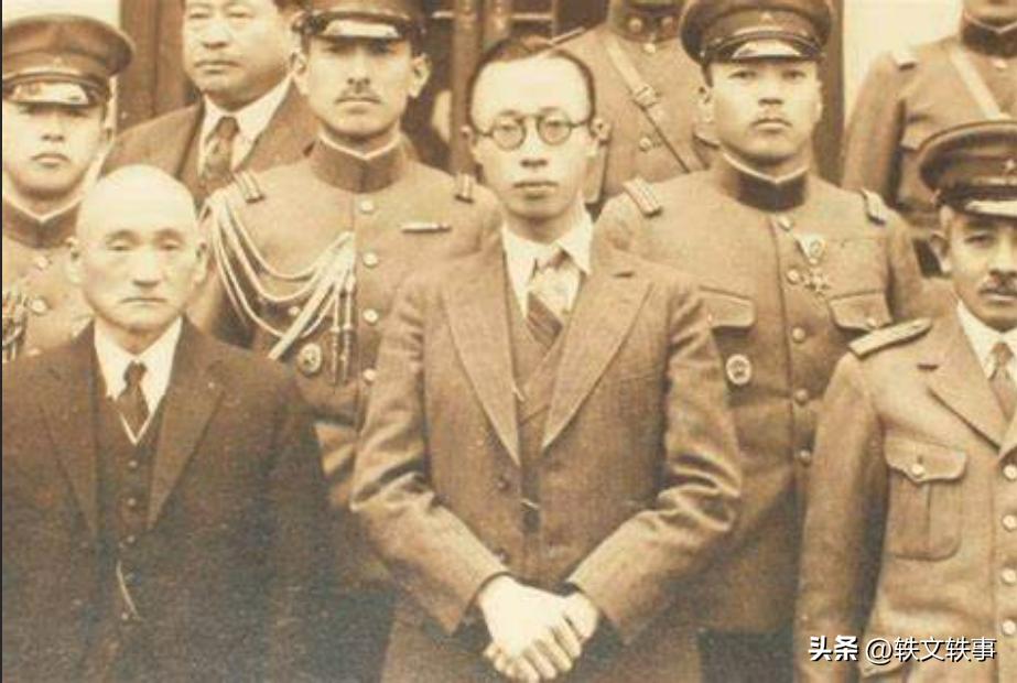 溥仪被赶出紫禁城末代皇帝,清朝末代皇帝溥仪沦为平民