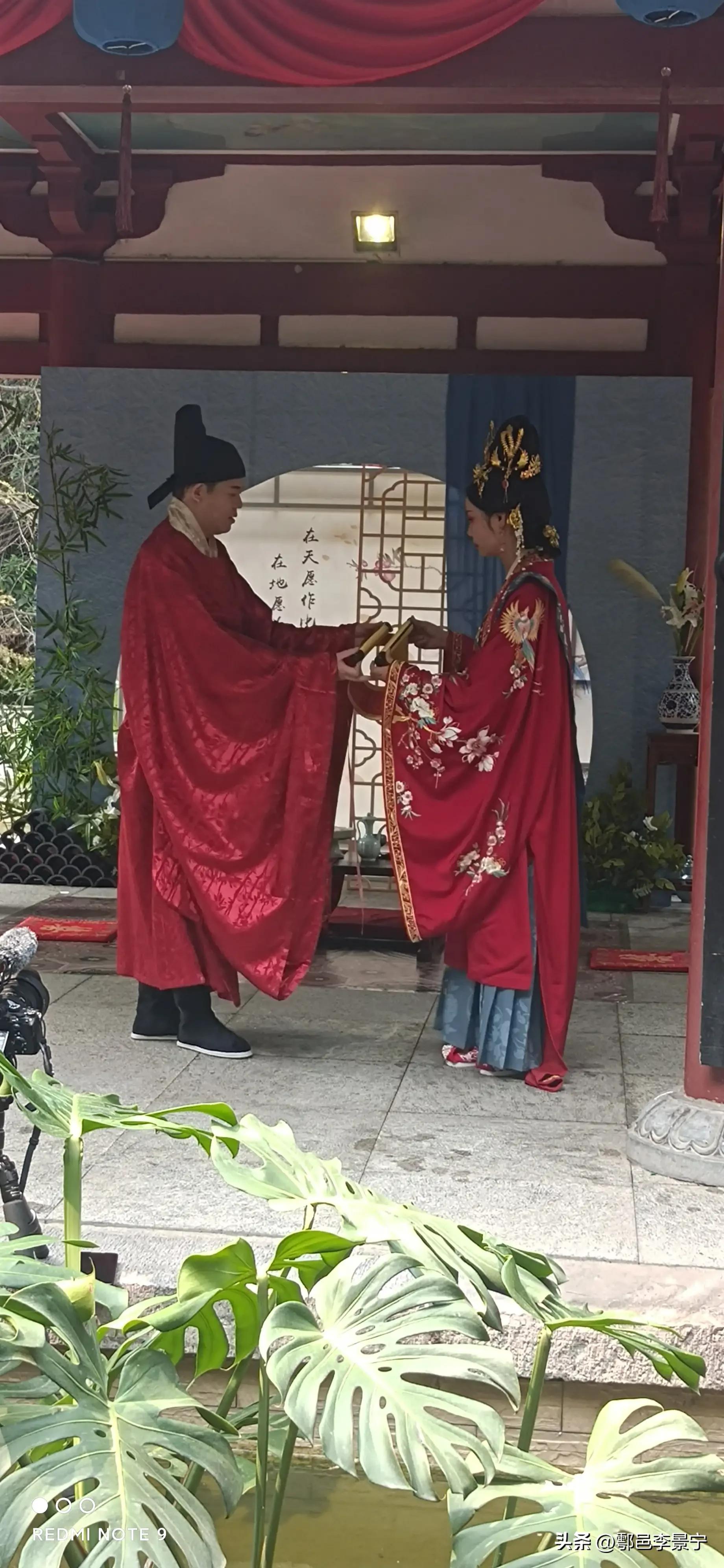 祝福诗人千哲刘强新婚楹联文/李景宁