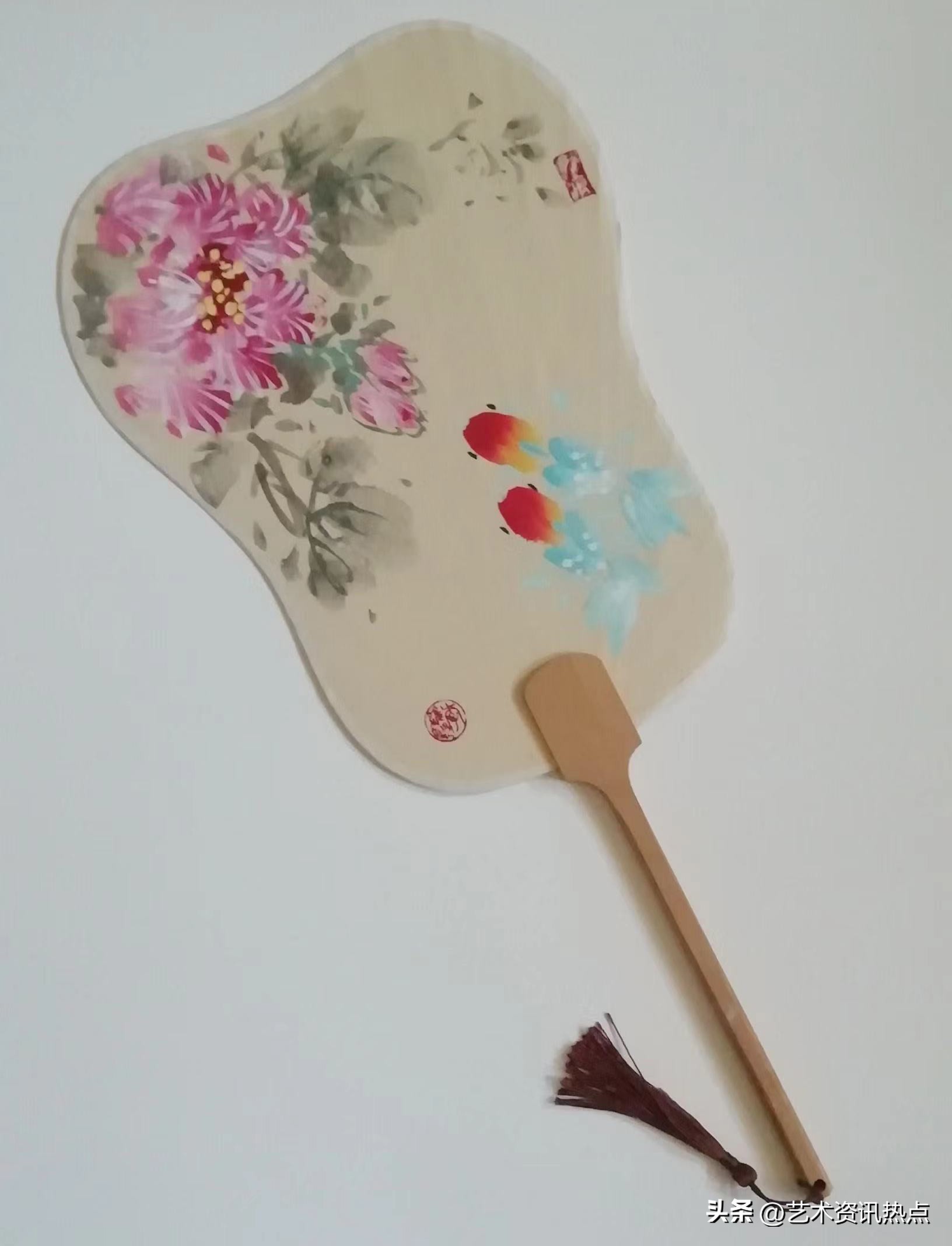 名家推荐|画家李维娜，惟妙惟肖婀娜多姿之芙蓉图