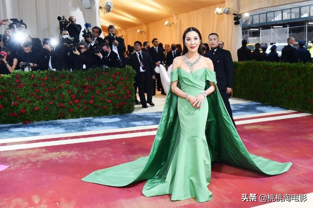 metgala群星红毯造型,2022metgala红毯完整版