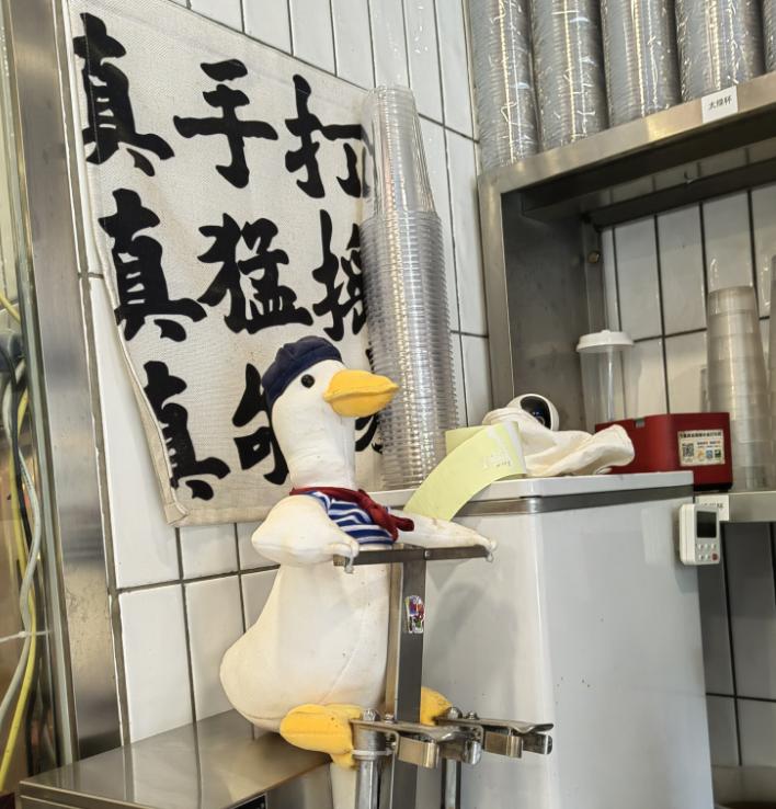 社区火锅新战事：连锁*火军**拼夫妻店！