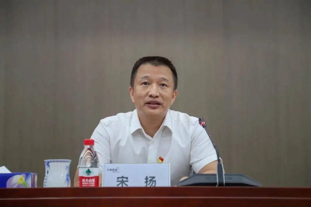 黑马集团董事长身价多少亿,建工行业利润率