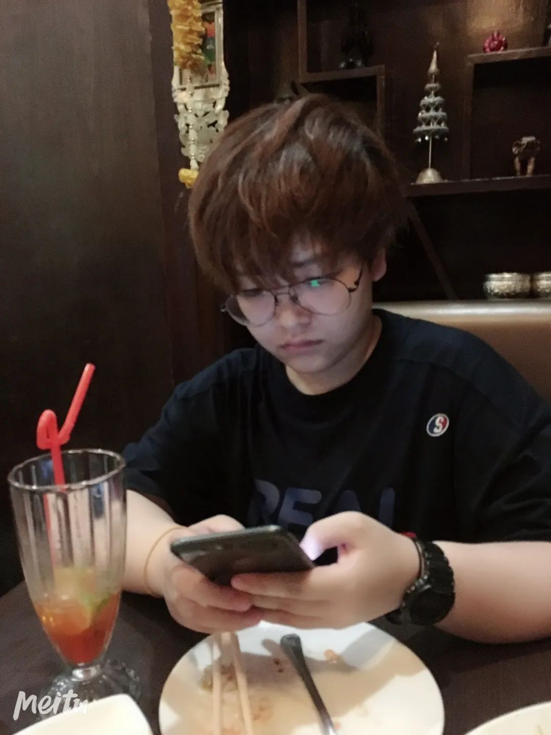 上海女子坐高铁,上海女学生教人坐高铁