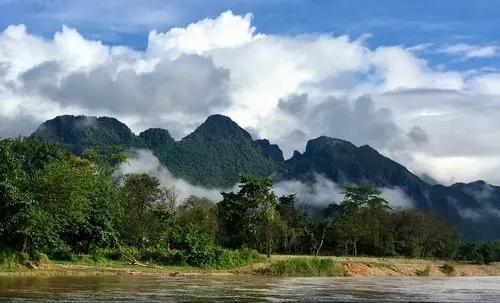 老挝有多少经商的中国人,老挝有10万湖南老乡吗