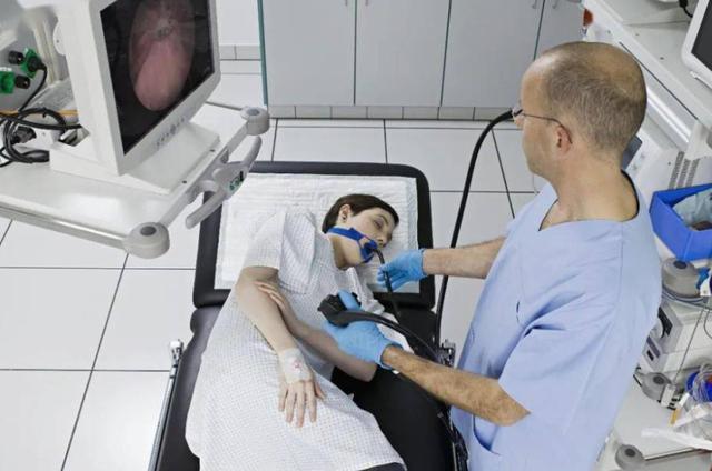 做胃镜是无痛的好还是普通的,做胃镜最好选择无痛还是普通的