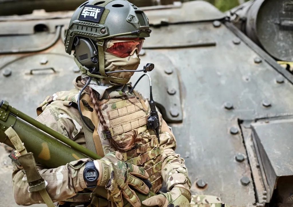 “劲爆！前军武的女职员，死于俄乌之战？”