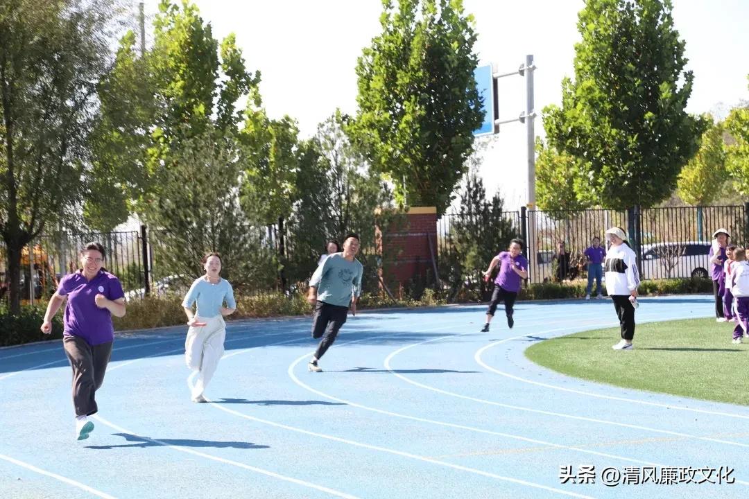 扬体育精神展学子风采,小学运动会弘扬体育精神