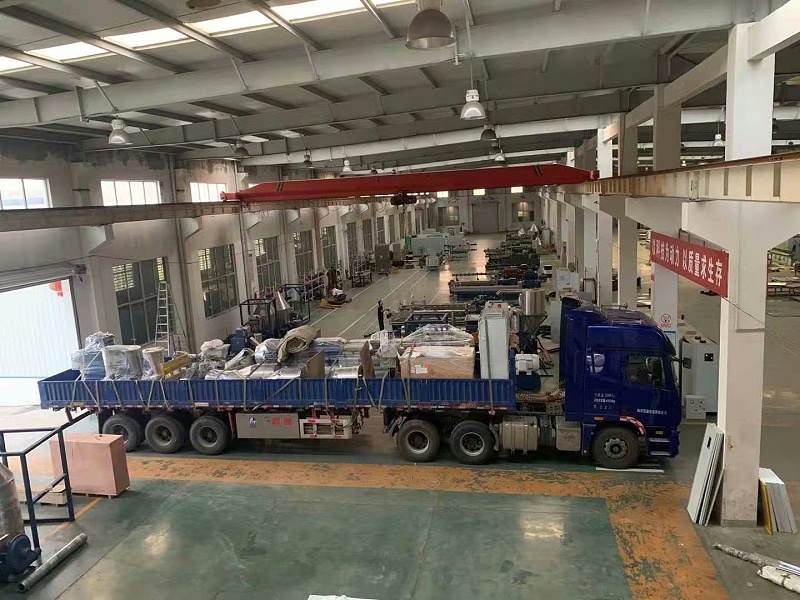 来学习一下挤出机的螺杆有哪几种清洗方法?