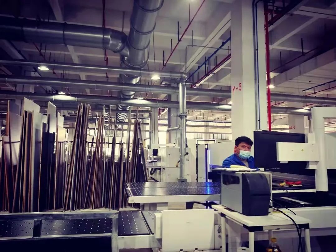 全屋定制家具工厂如何运作,全屋定制家居从生产到成品全过程