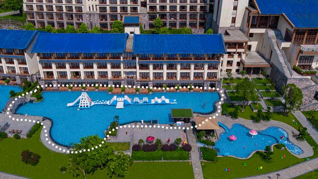 宝晶宫天鹅湖温泉酒店湖景房,宝晶宫天鹅湖温泉酒店泳池恒温吗