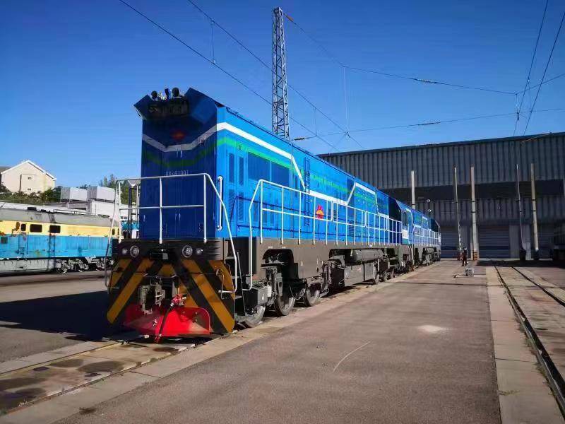 少“吃”能“干”节能减排我国首批HXN6型机车表现优异