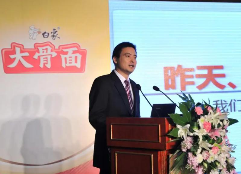 鐧借薄闆嗗洟鏅伐寰呴亣,鐧借薄鍛樺伐鐨勭鍒╁緟閬囨槸鎬庝箞鏍风殑