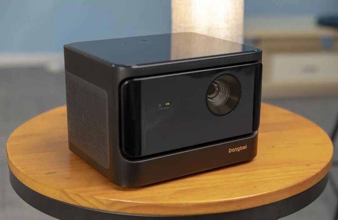 极米和明基投影仪怎么选,家用明基还是极米投影机好