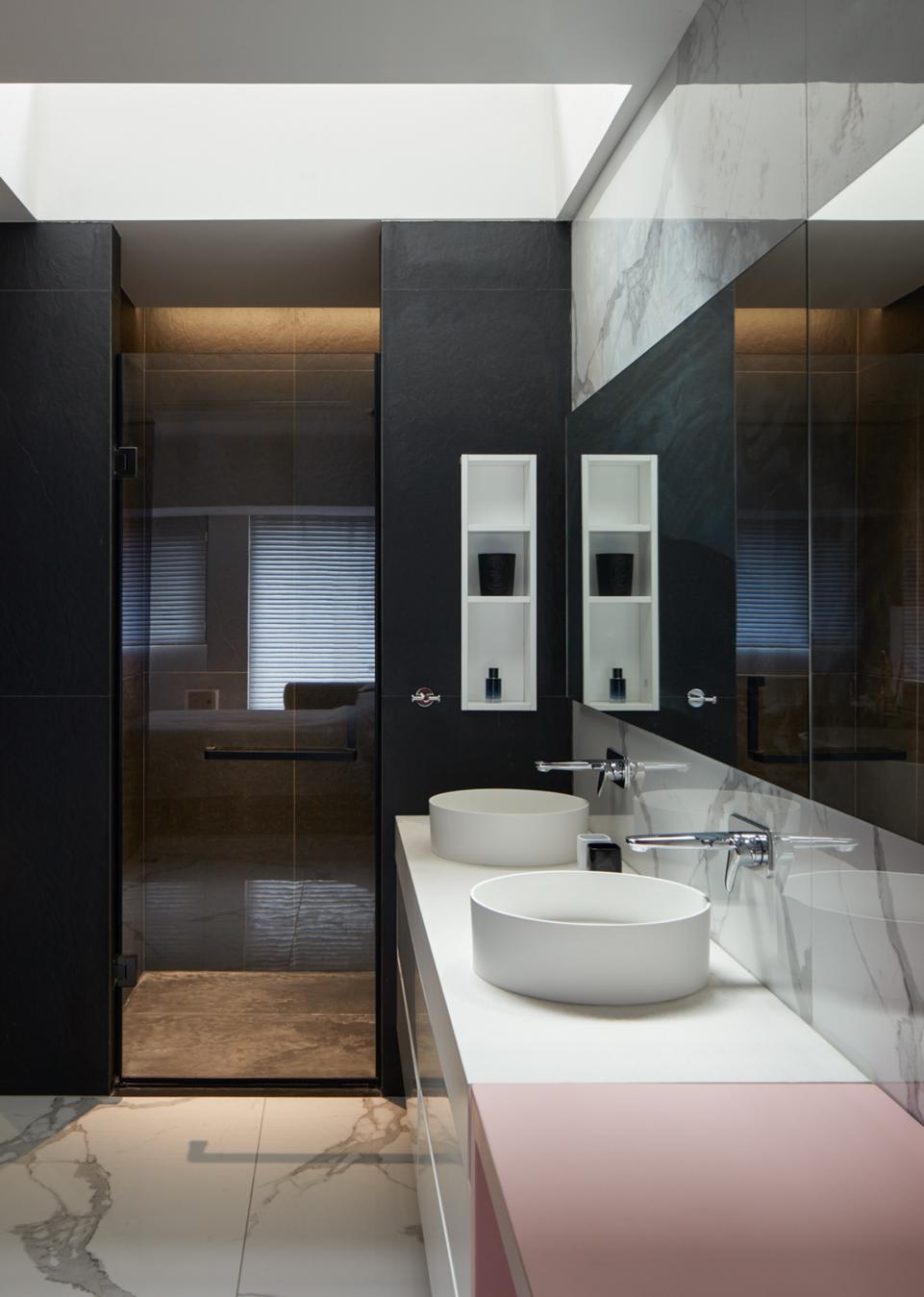 4个设计师设计办公台布局,设计师最佳农村房屋设计