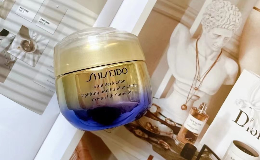 资生堂雅诗兰黛面霜怎么选择 (雅诗兰黛胶原霜和资生堂悦薇面霜)