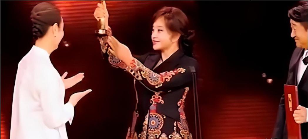 刘晓庆背后的辛酸史,刘晓庆唯一不被岁月打败的是才华