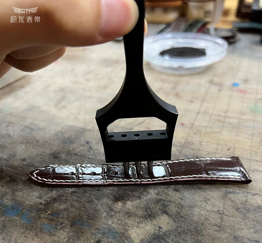 鳄鱼皮表带双面的好还是单面的好,你所不知道的鳄鱼皮表带