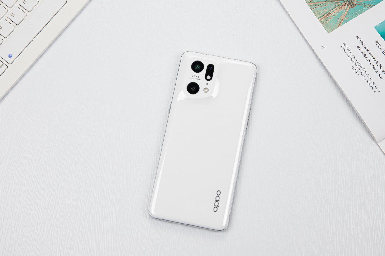 种草的翻包文化，好物实用至上：我的通勤实用主义EDC都有些啥？