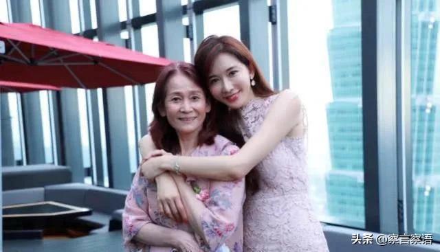 8位鲜少露面的明星妈妈，尤其是最后一位，完全想不到！