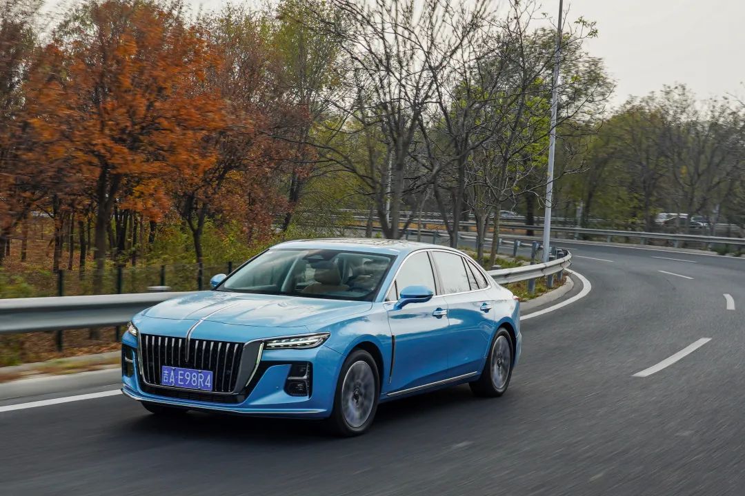 红旗h5混动版车多少钱,红旗油气混动21款h5豪华版价格