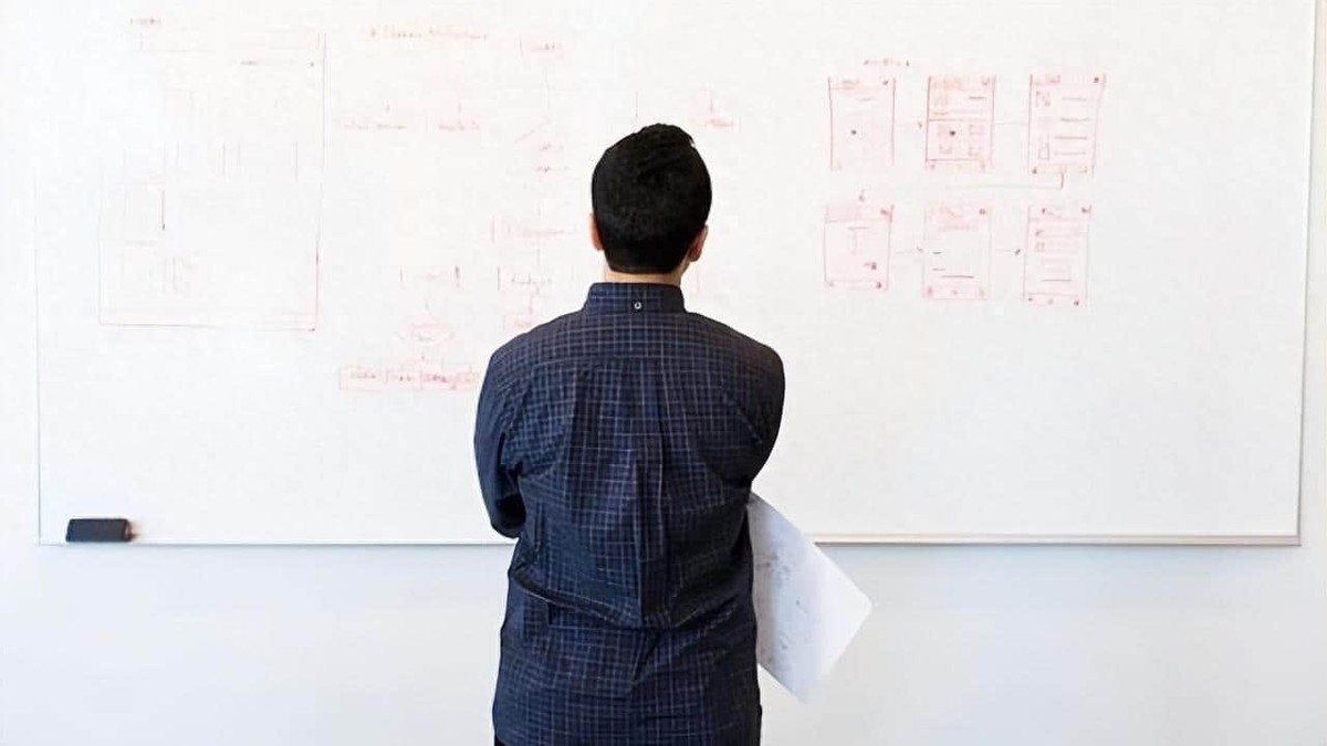 退休后到别的城市居住,退休后回农村盖房子后悔了