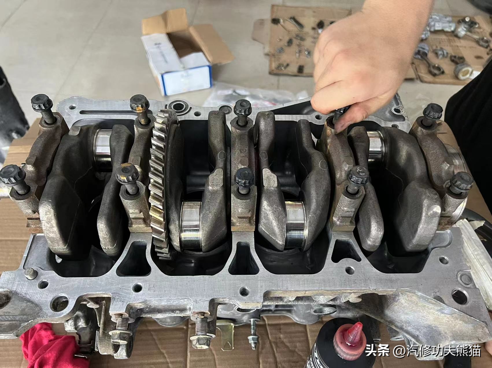 一车传三代丰田越野,六代半丰田凯美瑞烧机油