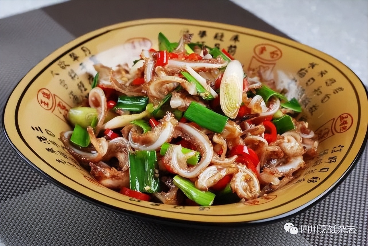 小炒香猪,小炒鹿肉干锅