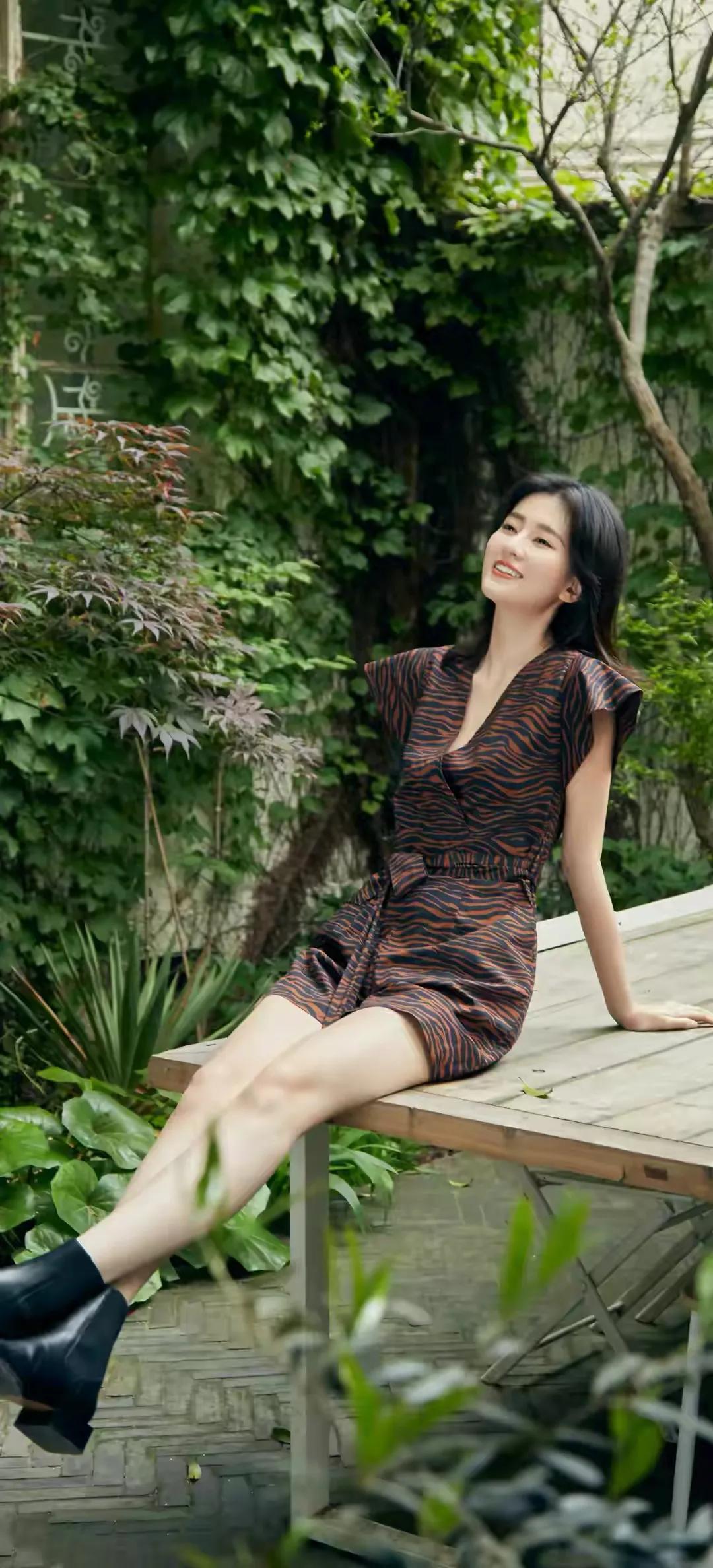 涔旀楂樻竻鍐欑湡鍥鹃泦,涔旀娓呮柊鐧借鍐欑湡