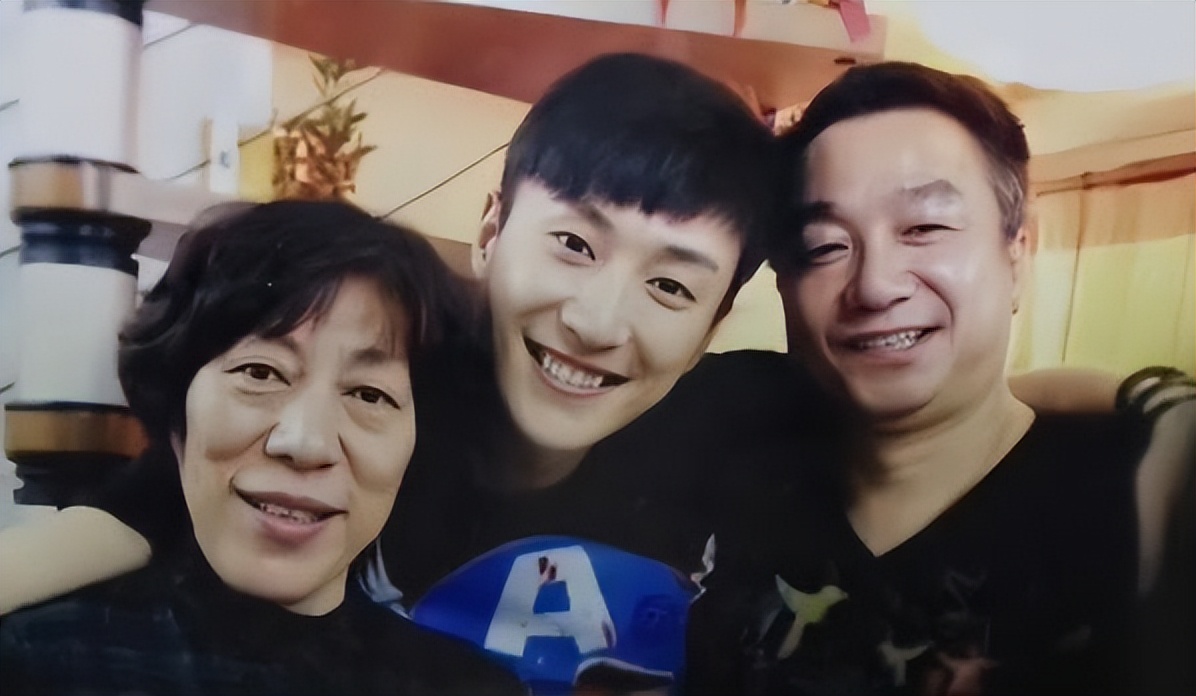 乔任梁母亲走出丧子之痛,乔任梁抑郁症突发情况