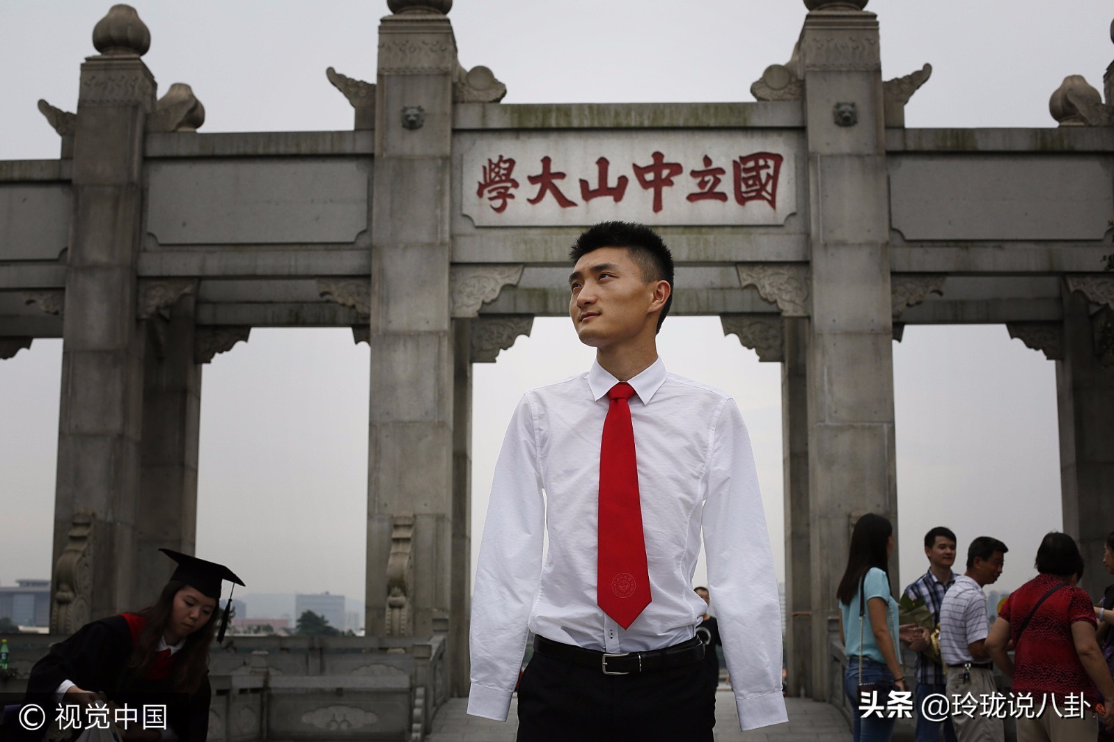 杨孟衡失去双臂的全过程,无臂学霸杨孟衡的故事