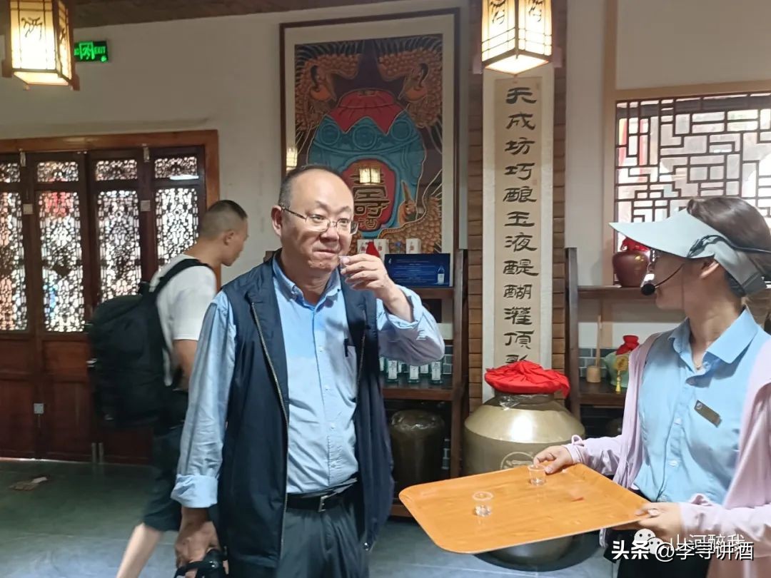 黄鹤楼酒厂几个品牌,十七大名酒档案黄鹤楼