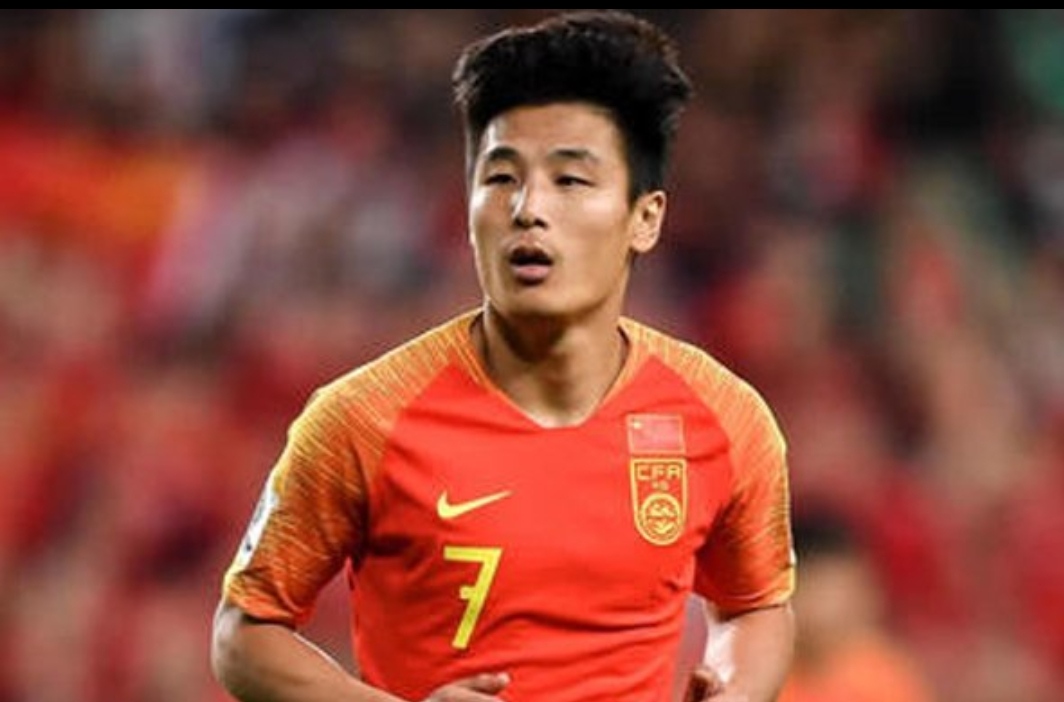 国足三消息！陈戌源称足球是公益，国足不解散，13岁小孩踢球还债