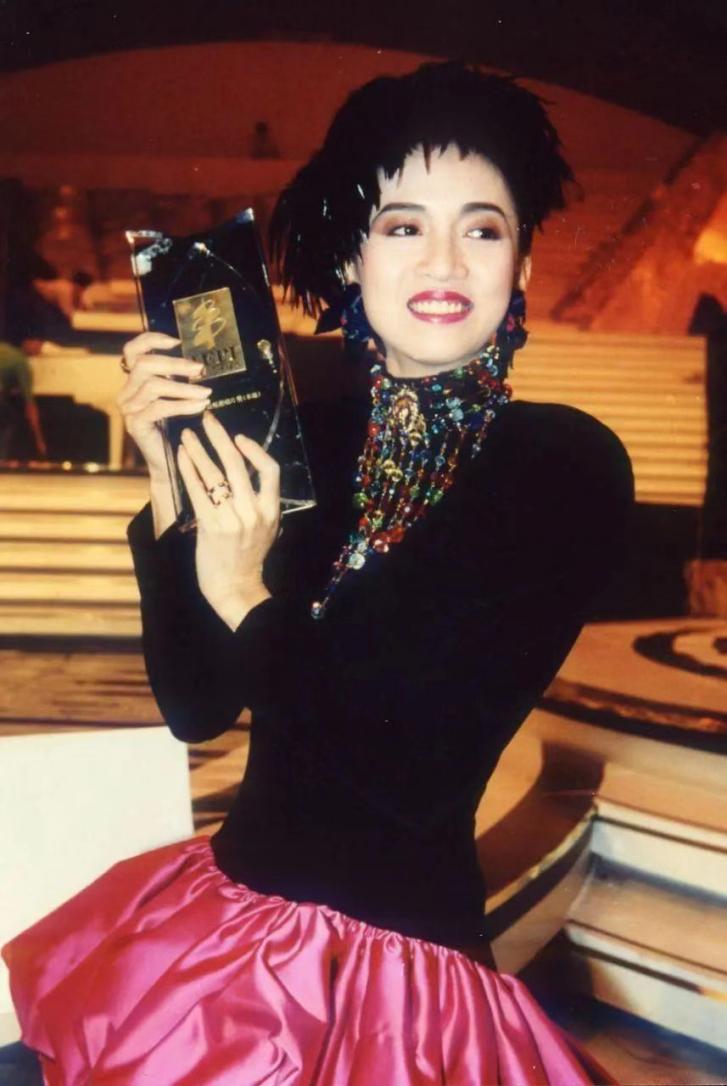 梅艳芳夕阳之歌和陈慧娴哪个更好,梅艳芳和陈慧娴同一首歌谁先发布