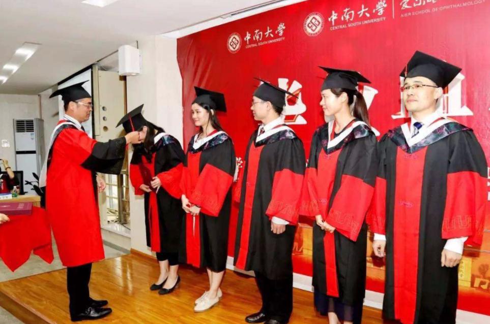 博士毕业岁数大了就业有限制吗,博士毕业成了大龄青年