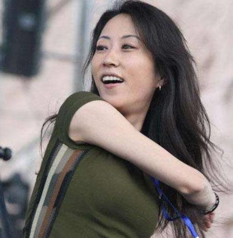 纠缠了11年的锋菲恋输给了金钱,纠缠11年的锋菲恋