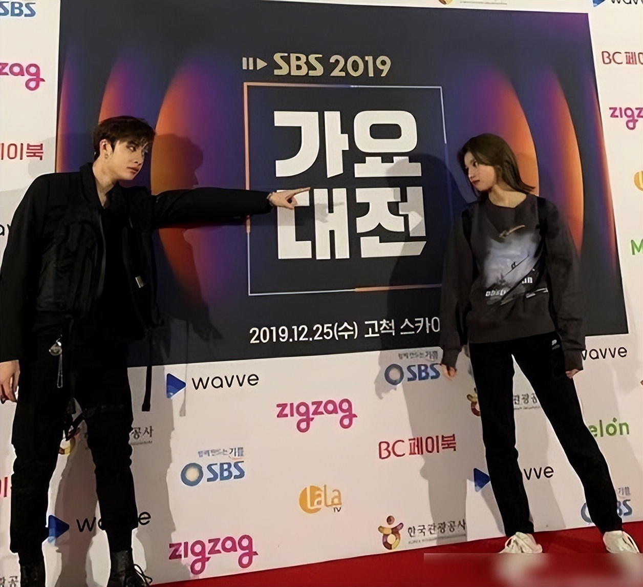 sana在twice排第几,sana在twice里的地位